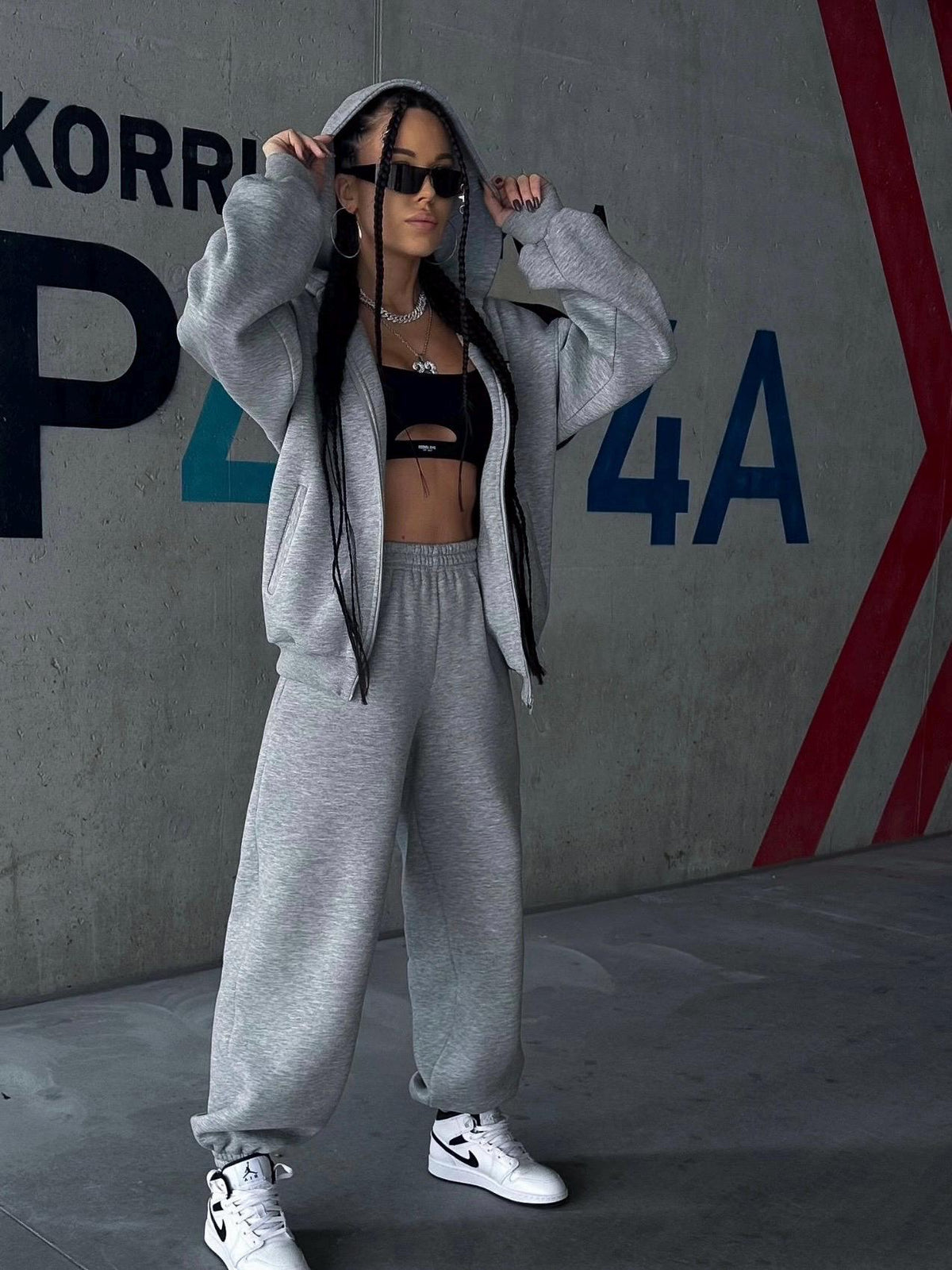 SWEATPANTS